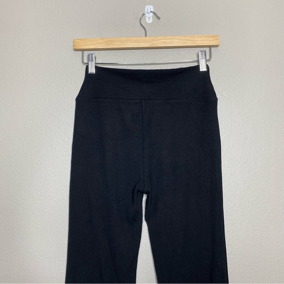 Revolve Year of Ours ribbed flare legging side slit pant in black size small - Picture 6 of 7